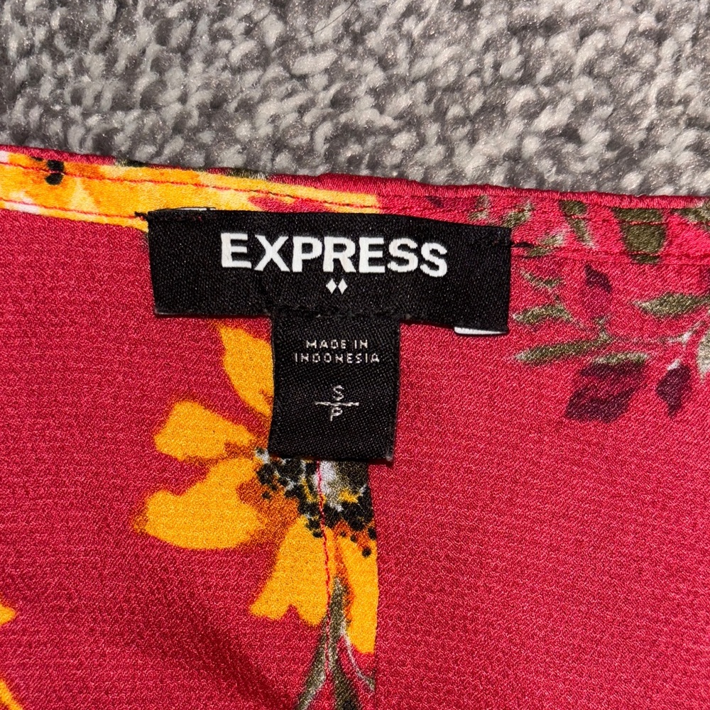 EXPRESS Elegant Floral Wrap Blouse - Burgundy and Yellow Size small - Picture 9 of 10